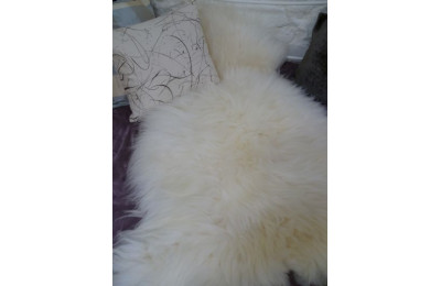 Deep Piled Ivory Sheepskin Rug