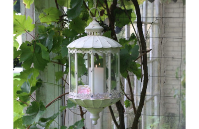 Antique Cream Metal Lantern Antique Cream Metal Lantern